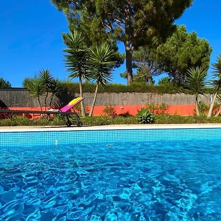 George - Colorful Life To Enjoy Holiday home Praia da Arrifana