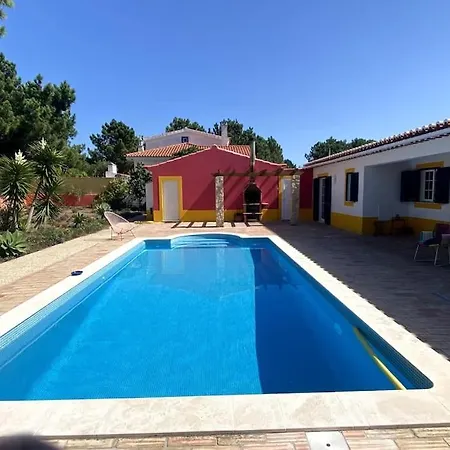 Casa de Férias George - Colorful Life To Enjoy *